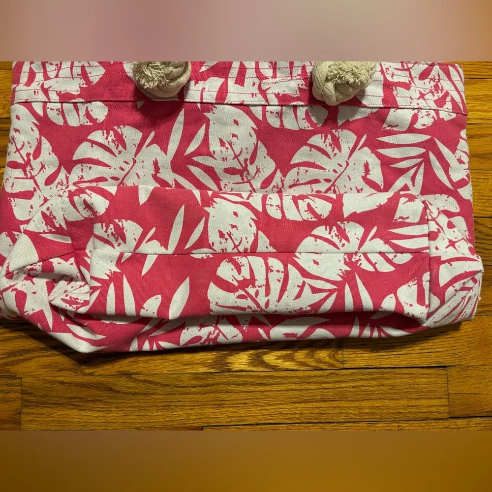 Pink and White Leaf Print Tote Bag - Picture 3 of 10